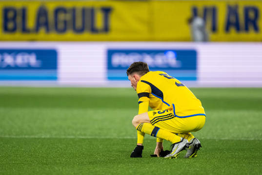 Noah Persson of Sweden looks dejected
