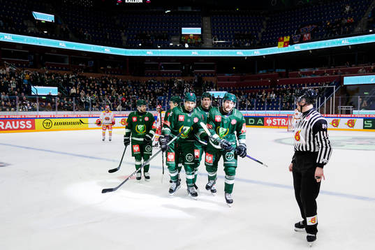 David Tomasek and Carl Dahlström of Färjestad celebrates