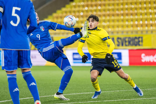 Italiens Alessio Vacca och Sveriges Taha Ayari