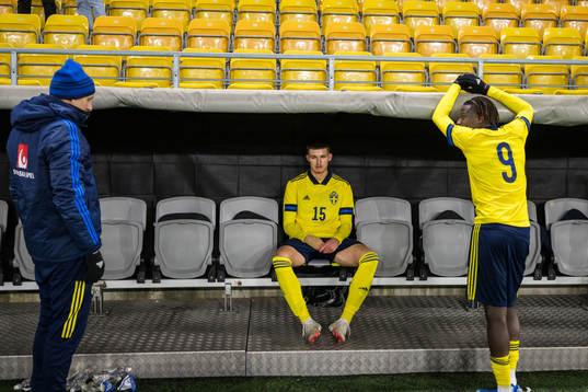 Sveriges Leonardo De Oliveira och Alieu Njie deppar