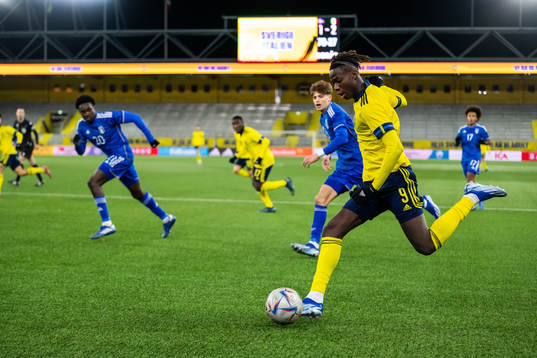 Sveriges Alieu Njie