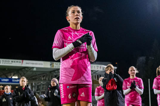 Veronika Sæthre of TIL 2020 looks dejected