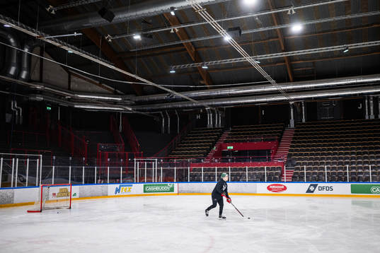 Frölunda J20s Rasmus Odelhög på is