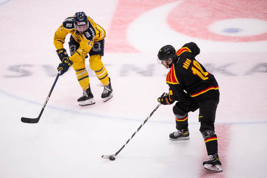 Södertäljes Dominic Turgeon och Brynäs Anton Rödin