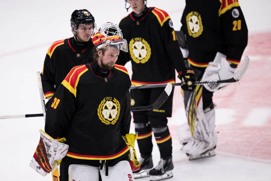 Brynäs IFs målvakt Anders Lindbäck deppar