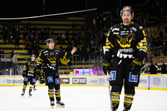Bläddra bland fler bilder av Ishockey, Hockeyallsvenskan, Västerås - Mora