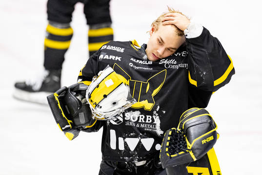 Västerås målvakt Niilo Halonen deppar