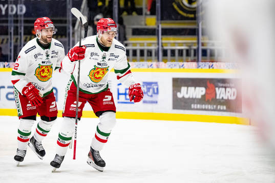 Moras Roope Laavainen jublar