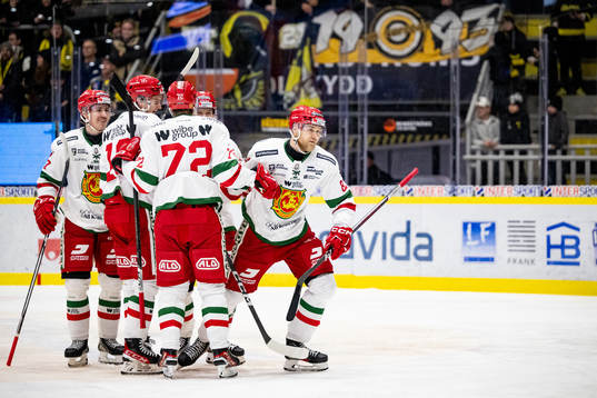 Moras Roope Laavainen jublar