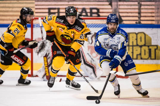 Leksands IFs Oskar Lang och Luleå Hockeys Erik Gustafsson