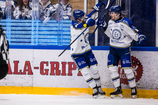 Leksands IFs Peter Cehlarik jublar