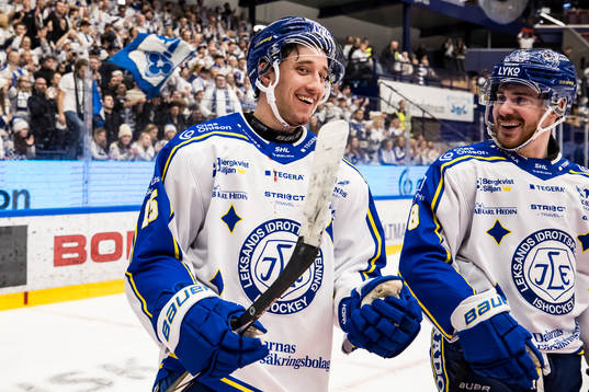 Leksands Max Veronneau och Matt Caito jublar