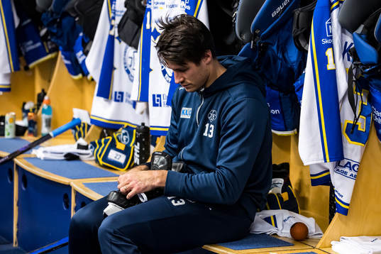 Leksands Jon Knuts innan ishockeymatchen i SHL mellan