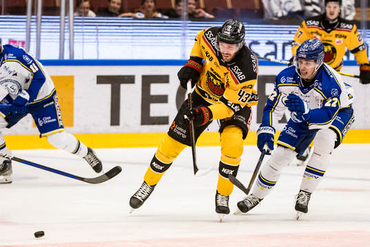 Luleås Oscar Eklind och Leksands Lukas Vejdemo