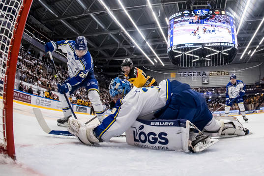 Leksands Patrik Noren och Luleås Oscar Eklind och Leksands