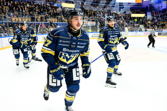 HV71s Robert Nardella jublar