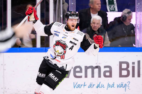 Malmö Redhawks Joakim Ryan jublar