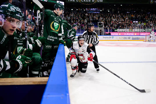 Malmö Redhawks Albert Sjöberg Har ont