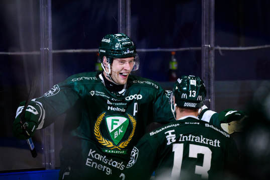 Färjestads Victor Ejdsell jublar