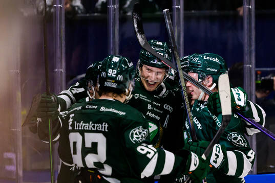 Färjestads Victor Ejdsell jublar