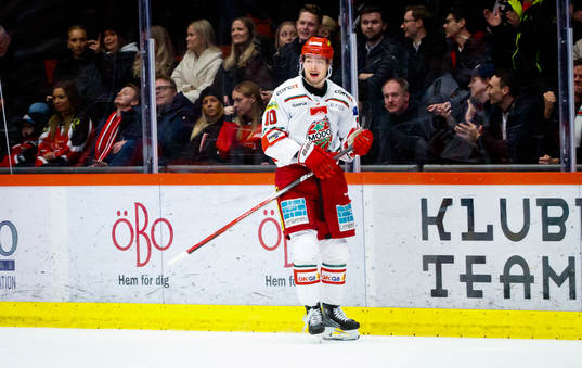 MoDos Sampo Ranta jublar vid 0-1