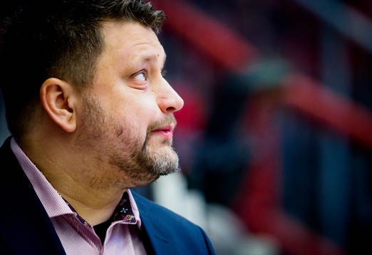 MoDos tränare Mattias Karlin