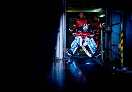 Örebros målvakt Jhonas Enroth och Gustav Backström