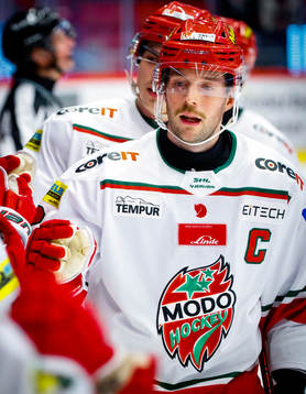 MoDos David Rundblad jublar vid 0-1