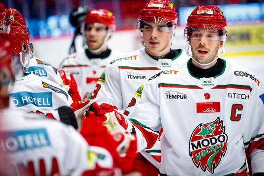 MoDos David Rundblad jublar vid 0-1