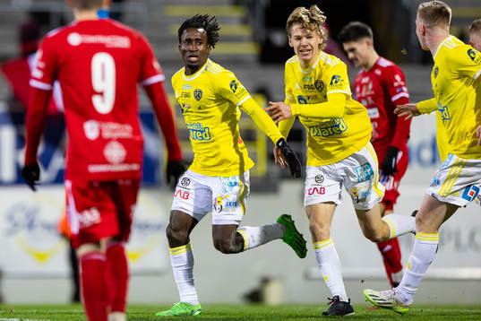Falkenbergs Godwin Aguda jublar