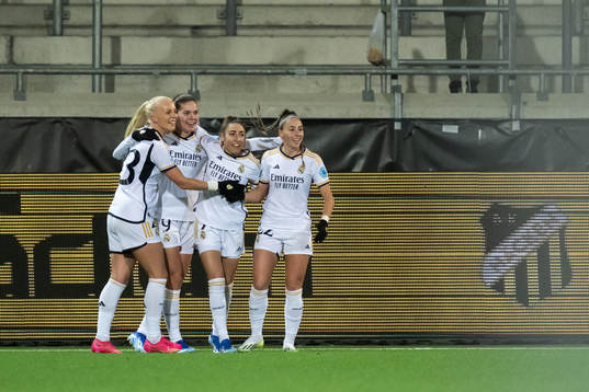 Signe Bruun, Sofie Svava, and Olga of Real Madrid celebrate