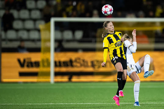 Katariina Kosola of Häcken and Olga of Real Madrid