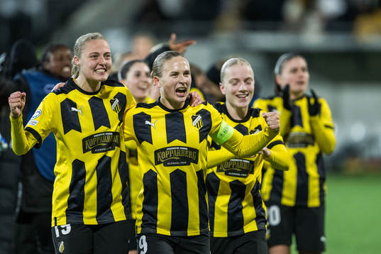 Players of Häcken celebrate