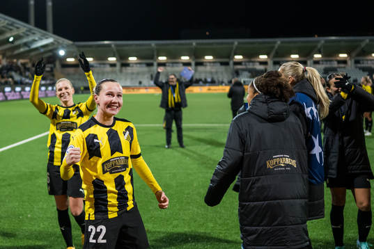 Marika Bergman Lundin of Häcken celebrates
