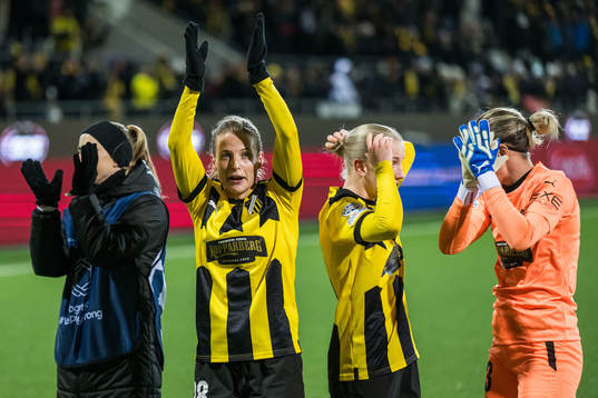 Anna Anvegård of Häcken celebrates