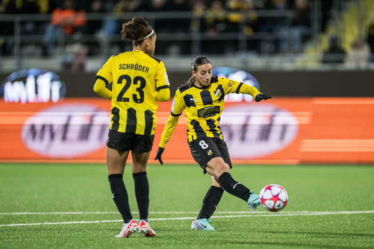 Rusul Rosa Kafaji of Häcken scores 1-1