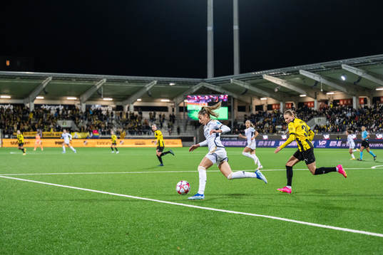 Olga of Real Madrid and Katariina Kosola of Häcken