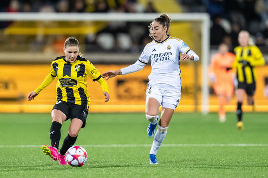 Katariina Kosola of Häcken and Olga of Real Madrid