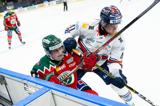 Frölundas Jere Innala och Växjös Ludvig Nilsson