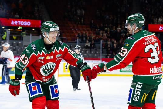 Frölundas Tom Nilsson jublar