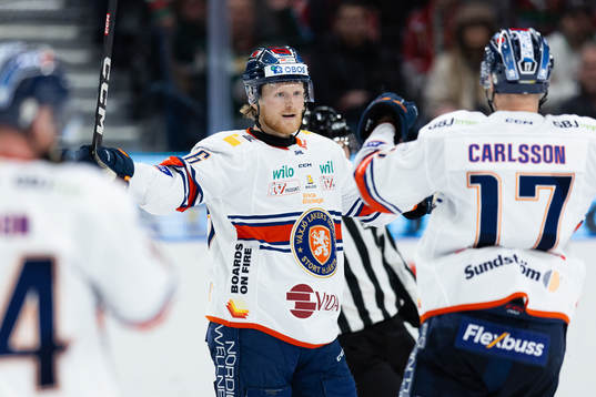 Växjös Joachim Blichfeld jublar