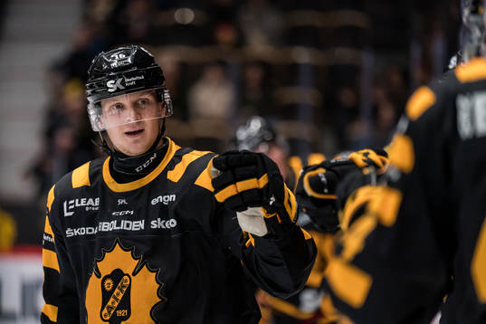 Skellefteås Linus Lindström jublar