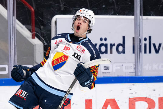 Djurgårdens Axel Andersson jublar