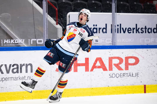 Djurgårdens Axel Andersson jublar