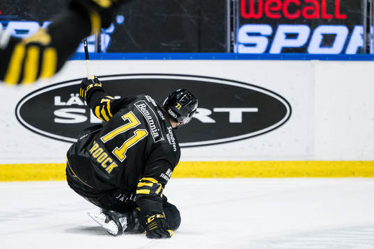 AIKs Branden Troock jublar