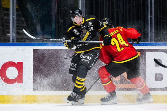 AIKs Rasmus Rudslätt och Brynäs Linus Lindblom