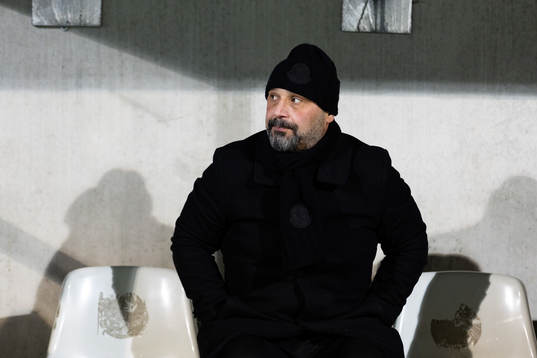 Utsiktens manager Bosko Orovic innan fotbollsmatchen i