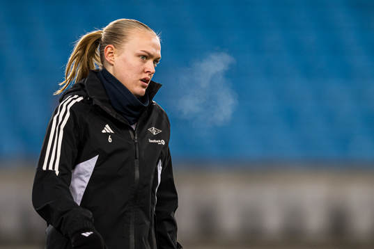 Elin Åhgren Sørum of Rosenborg warms up