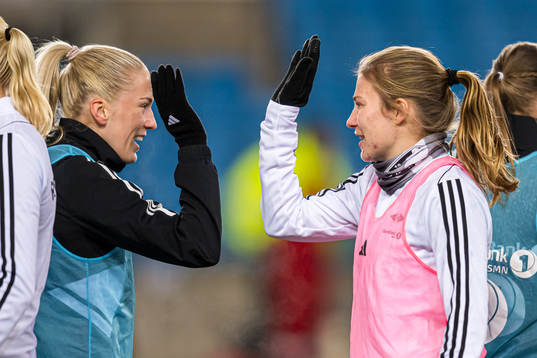 Emilie Nautnes and Cesilie Andreassen of Rosenborg
