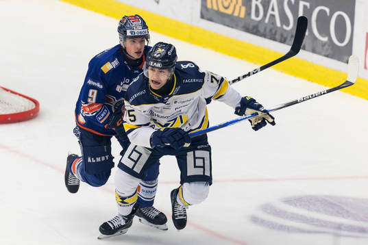 Växjös Victor Stjernborg och HV71s Radan Lenc
